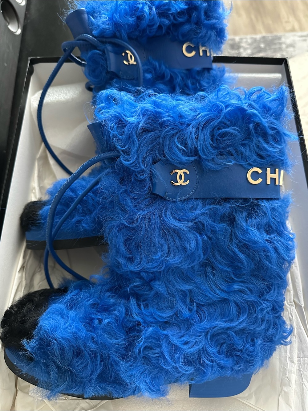CHANEL Shearling Boots Vibrant Blue NWT Authentic Rare - Picture 5 of 6
